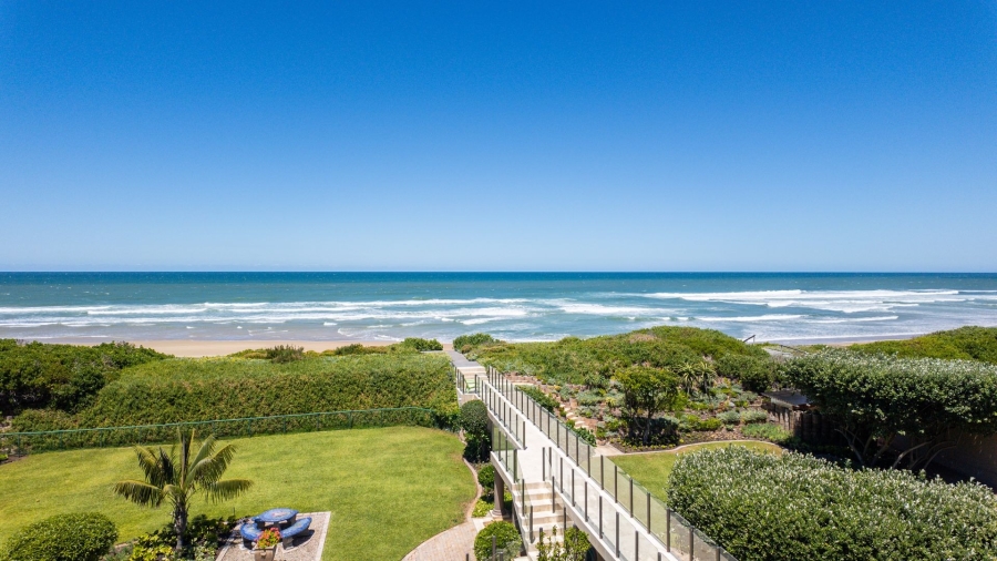 6 Bedroom Property for Sale in Myoli Beach Western Cape